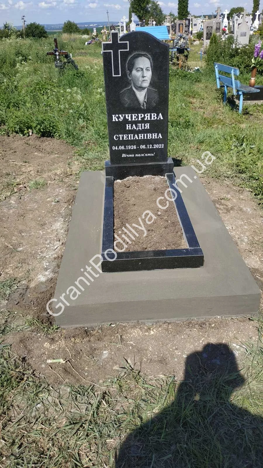 Одинарний пам'ятник з граніту - Кам'янець-Подільський | GranitPodillya